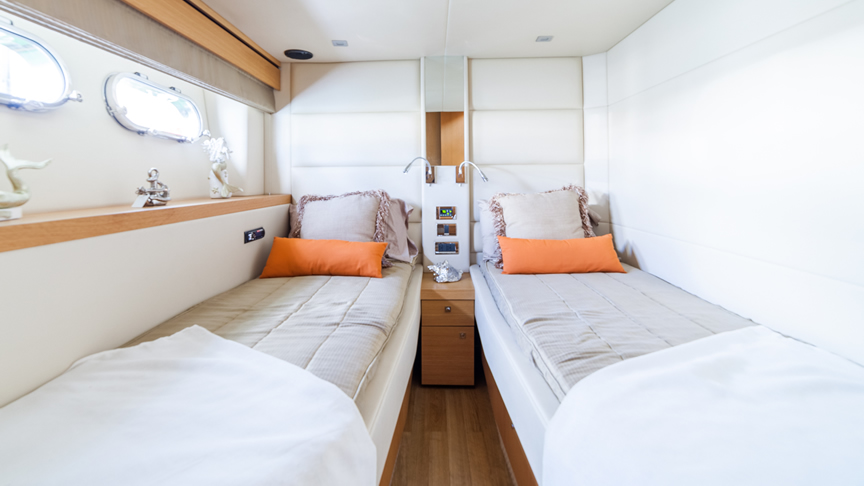 70 Sunseeker Flybridge Custom - Miami yacht rental