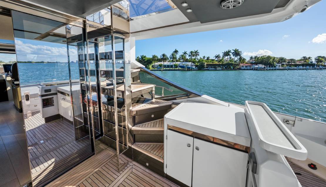 72 Azimut S7 - Miami yacht rental