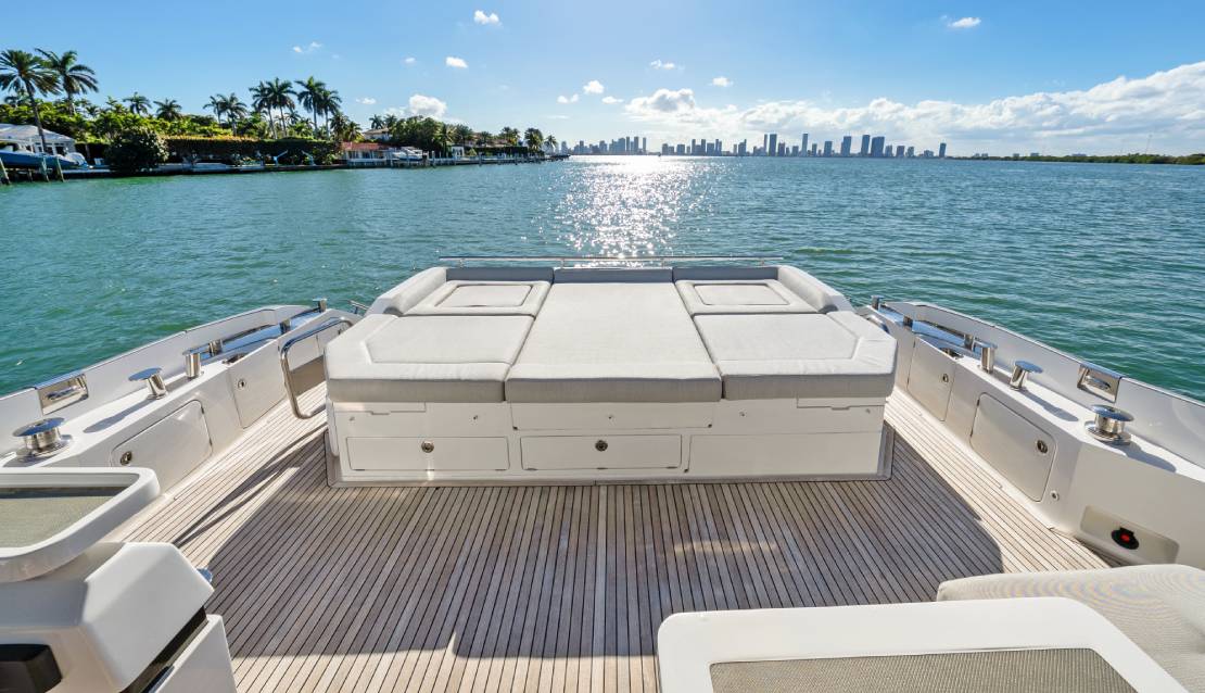 72 Azimut S7 - Miami yacht rental