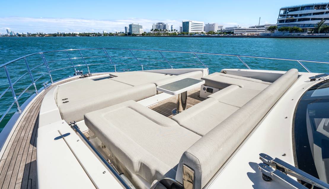 72 Azimut S7 - Miami yacht rental