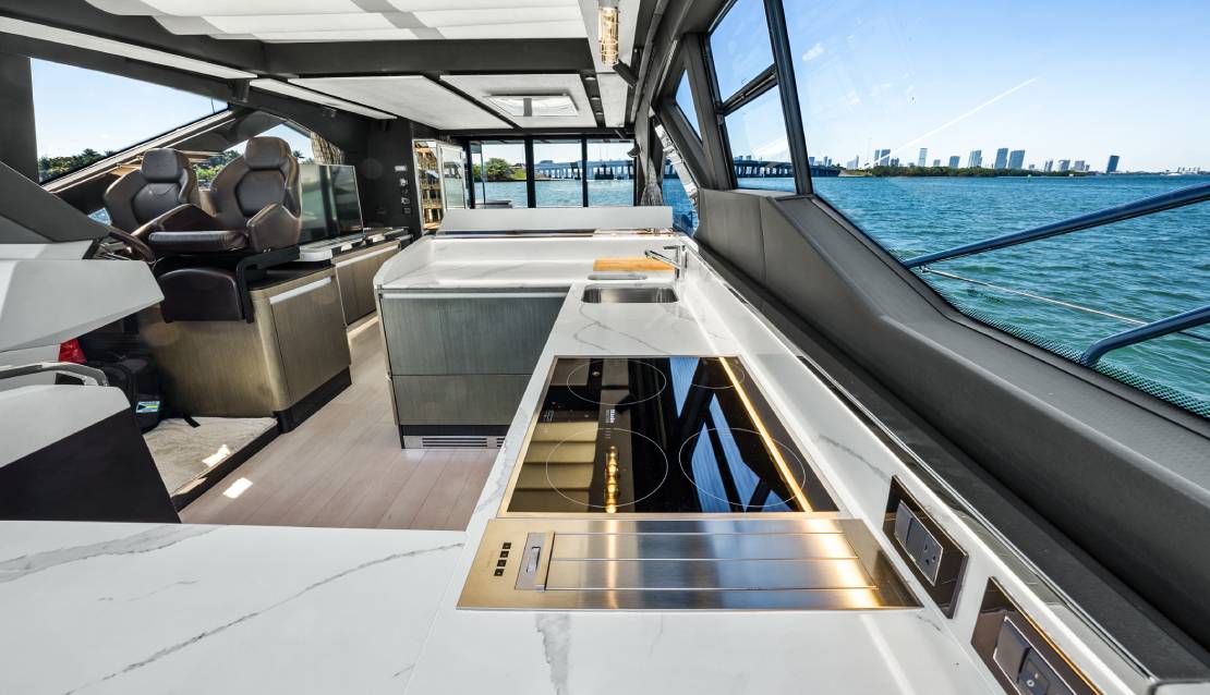 72 Azimut S7 - Miami yacht rental