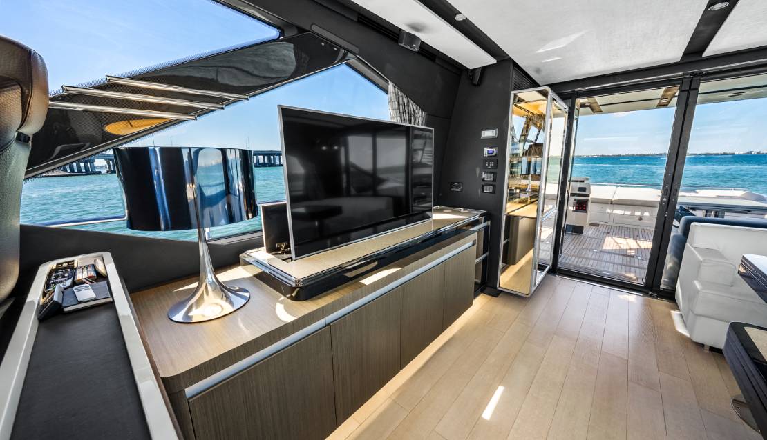 72 Azimut S7 - Miami yacht rental