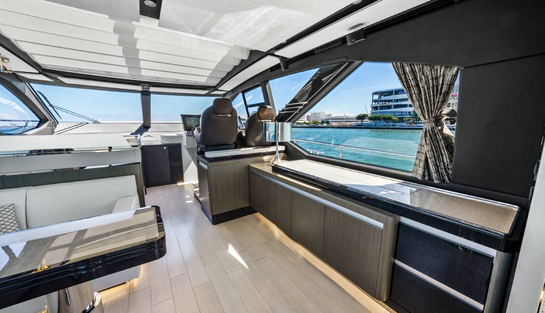 72 Azimut S7 - Miami yacht rental