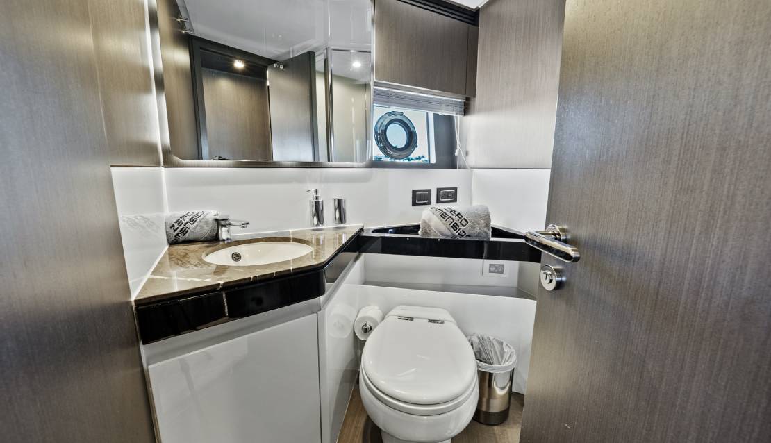 72 Azimut S7 - Miami yacht rental