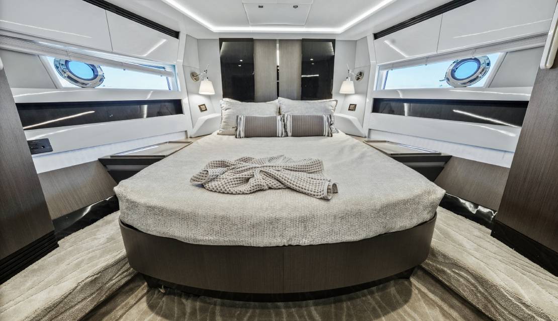 72 Azimut S7 - Miami yacht rental