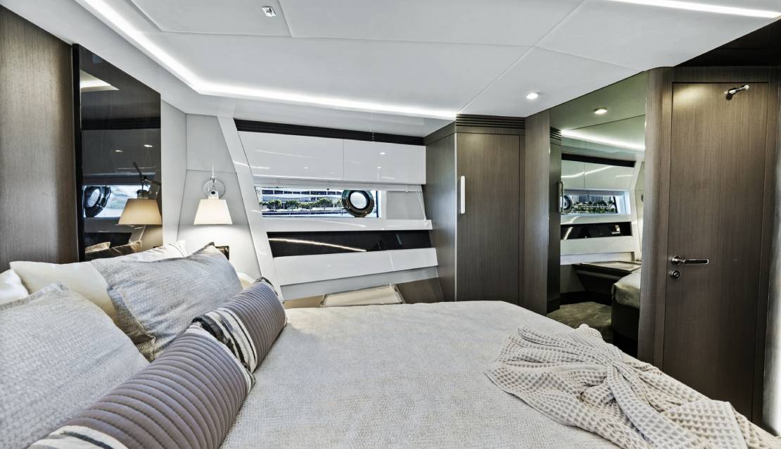 72 Azimut S7 - Miami yacht rental