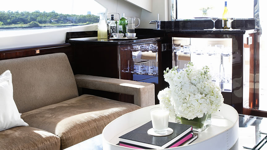 75 Lazzara LSX - Miami yacht rental