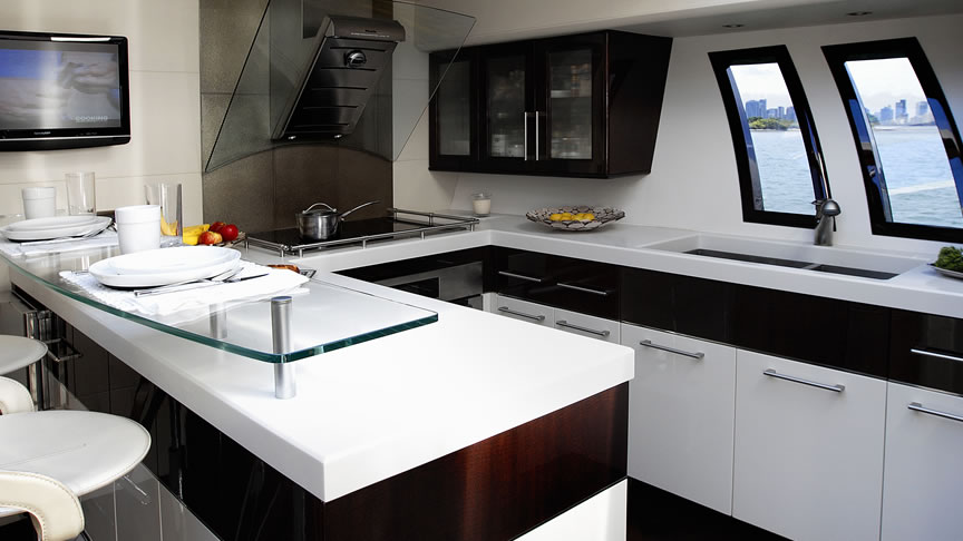 75 Lazzara LSX - Miami yacht rental