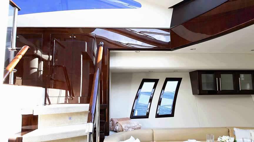 75 Lazzara LSX - Miami yacht rental