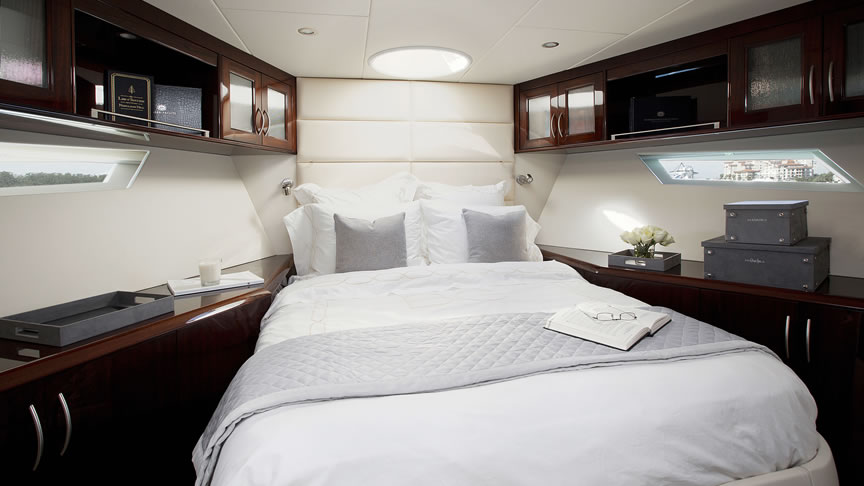 75 Lazzara LSX - Miami yacht rental