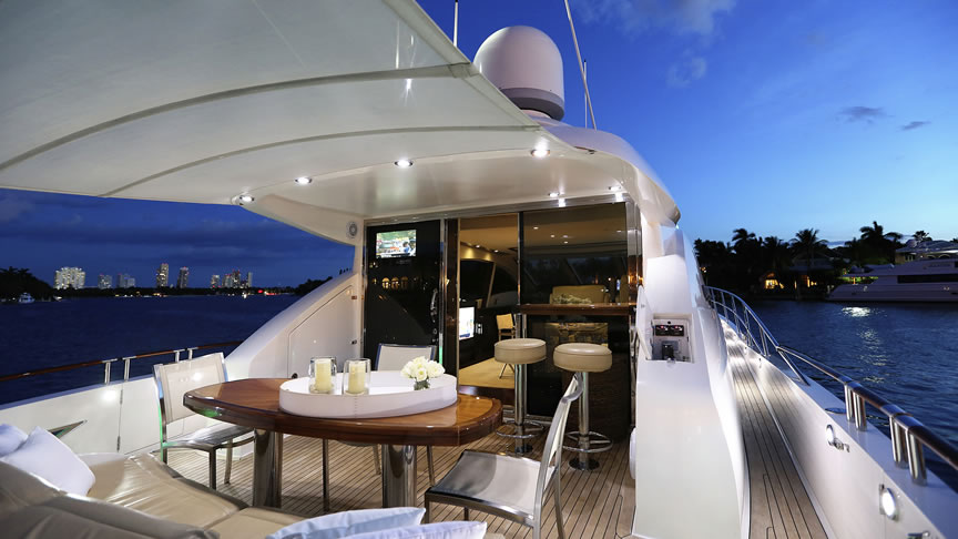 75 Lazzara LSX - Miami yacht rental