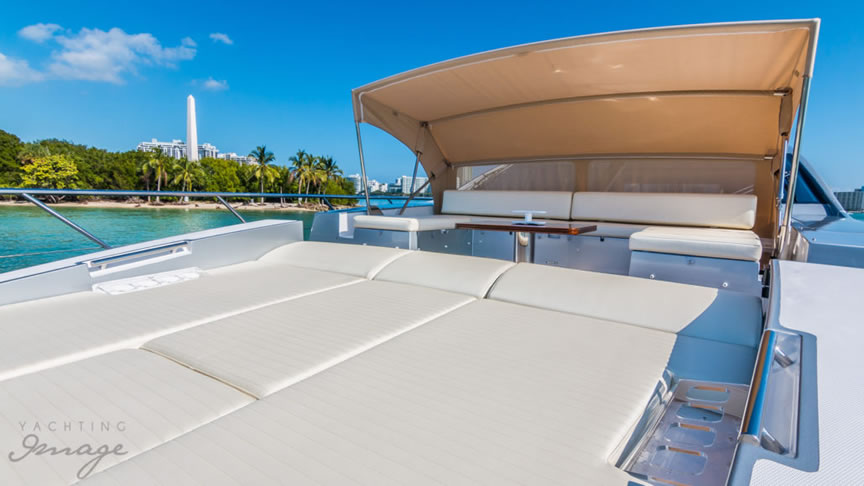 77 Azimut Custom - Miami yacht rental