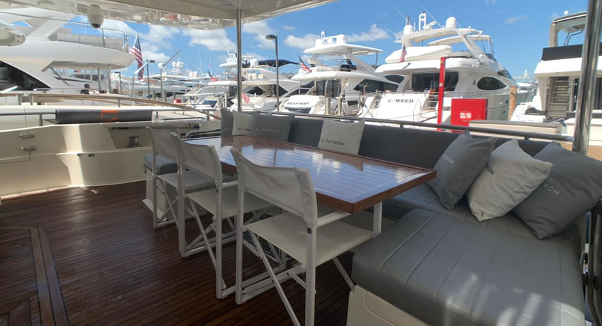 80 Astondoa Jacuzzi - Miami yacht rental