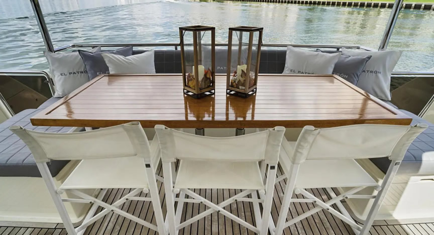 80 Astondoa Jacuzzi - Miami yacht rental