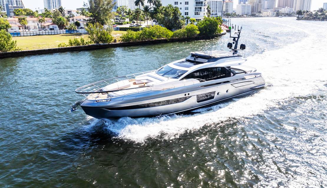 Miami Yacht rental and Yacht Charter