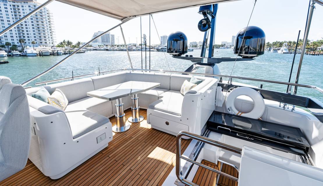 80 Azimut S8  - Miami yacht rental