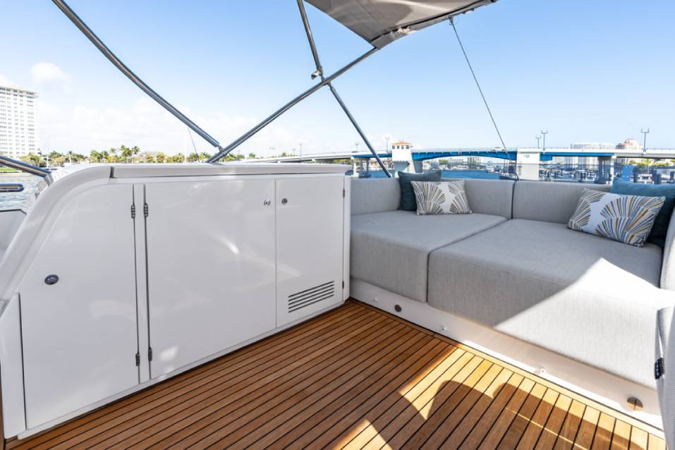 80 Azimut S8  - Miami yacht rental