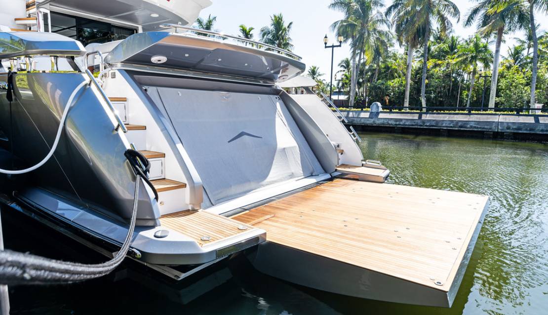 80 Azimut S8  - Miami yacht rental