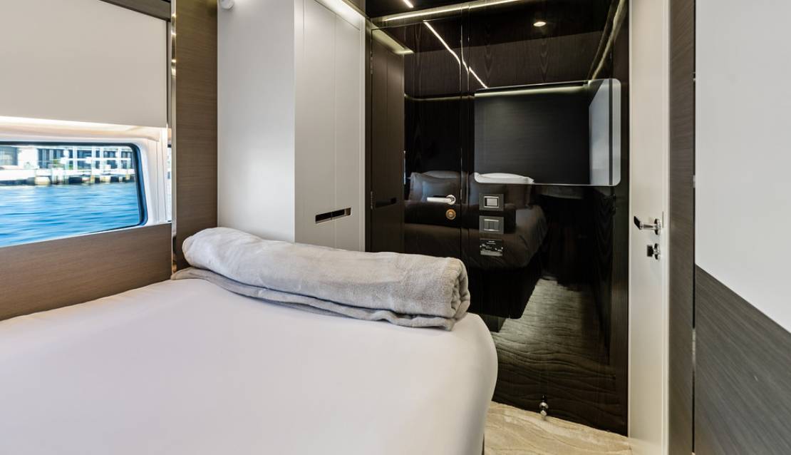 80 Azimut S8  - Miami yacht rental