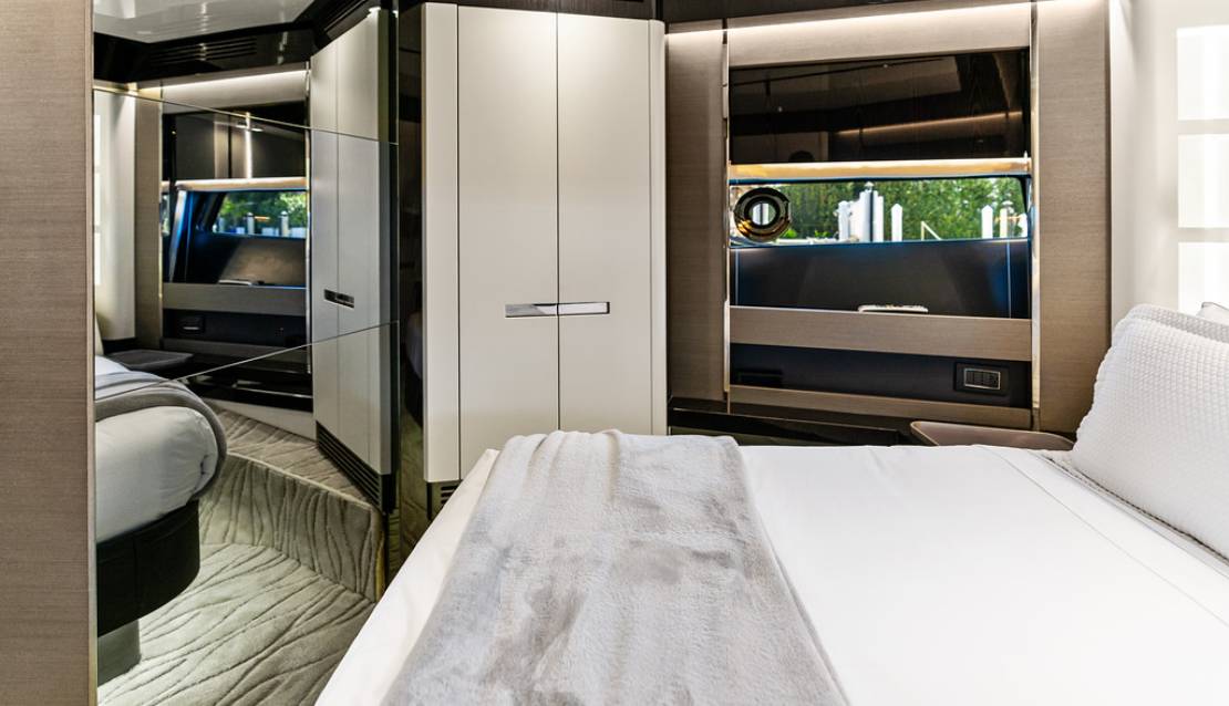 80 Azimut S8  - Miami yacht rental