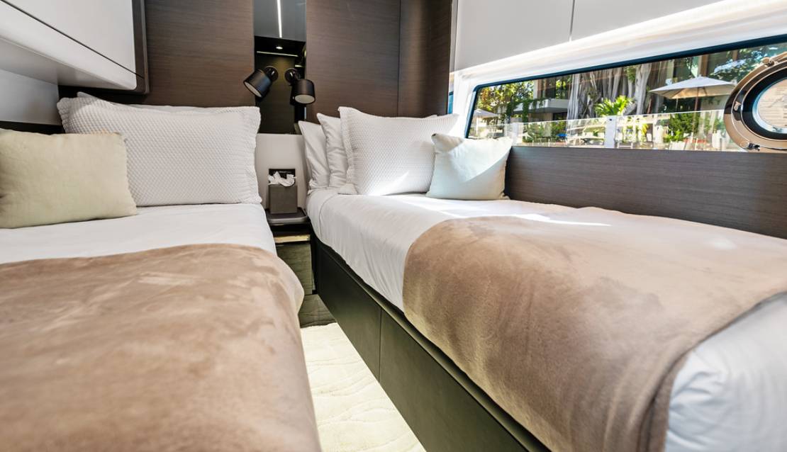 80 Azimut S8  - Miami yacht rental
