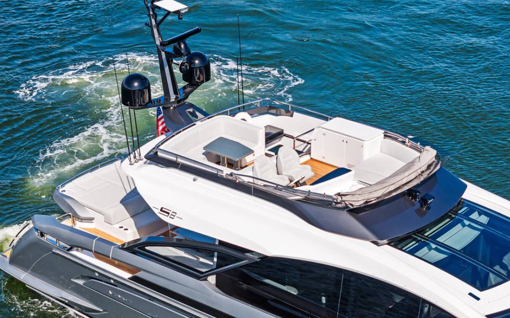80 Azimut S8  - Miami yacht rental