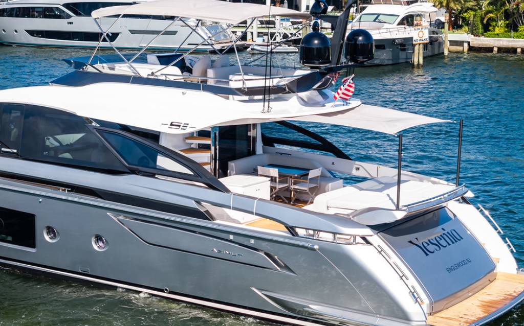 80 Azimut S8  - Miami yacht rental