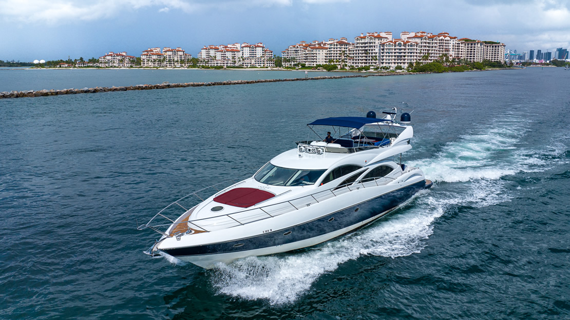 80 Sunseeker Flybridge - Miami yacht rental