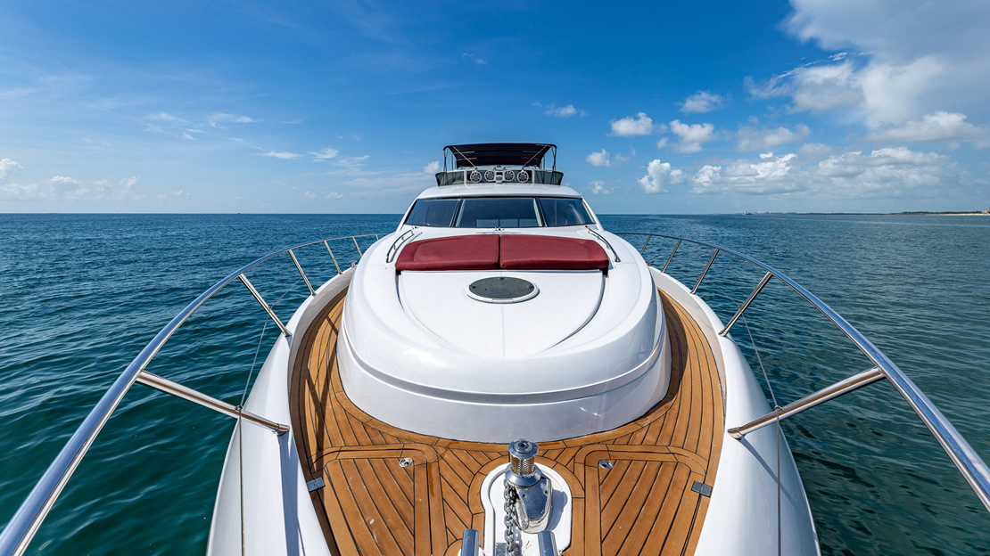 80 Sunseeker Flybridge - Miami yacht rental