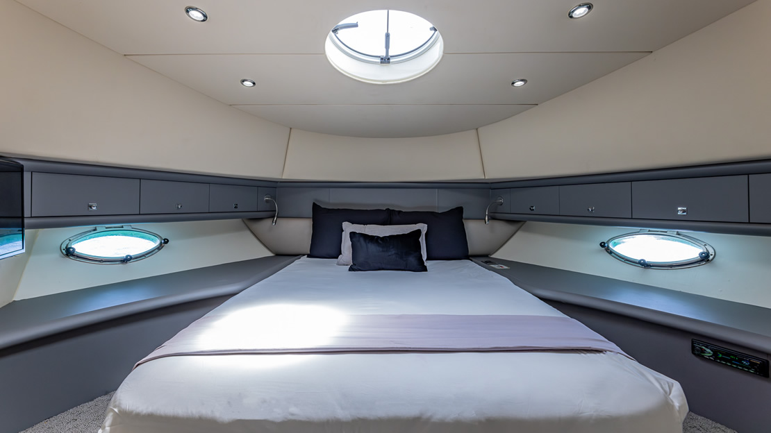 80 Sunseeker Flybridge - Miami yacht rental