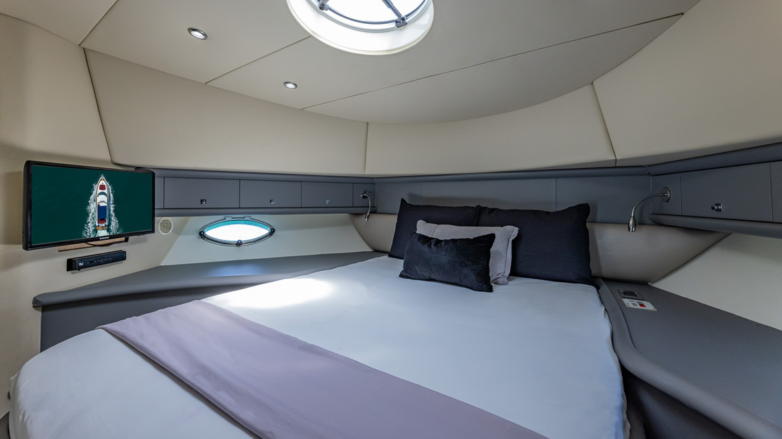 80 Sunseeker Flybridge - Miami yacht rental