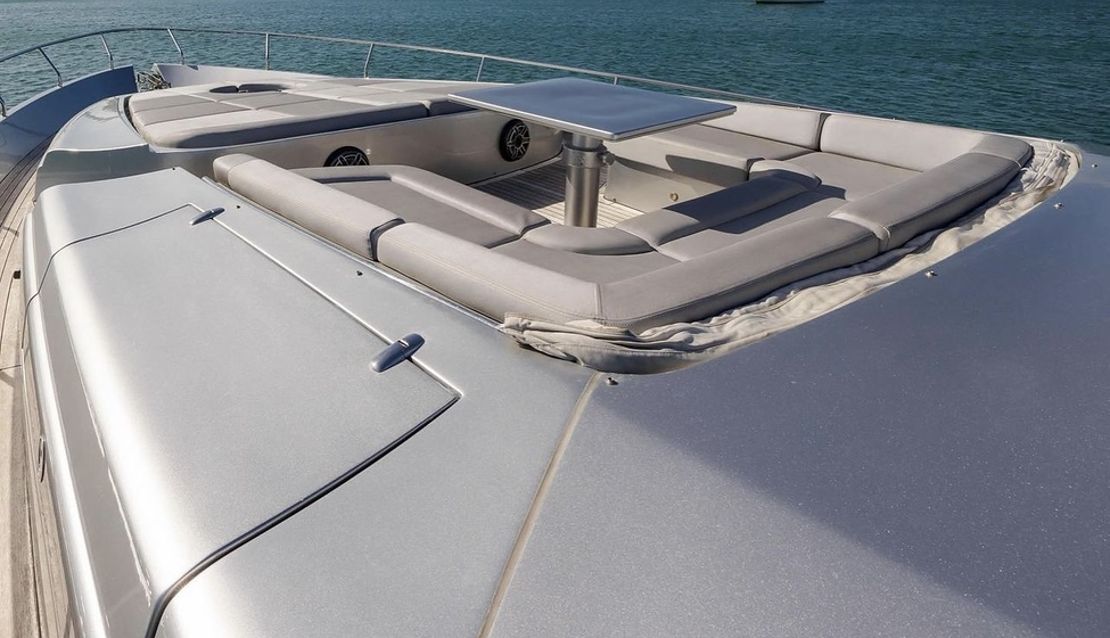 82 Pershing Sport - Miami yacht rental