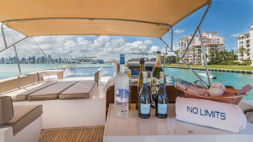 84 Joyce Flybridge - Miami yacht rental