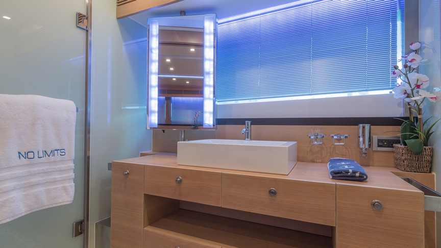 84 Joyce Flybridge - Miami yacht rental