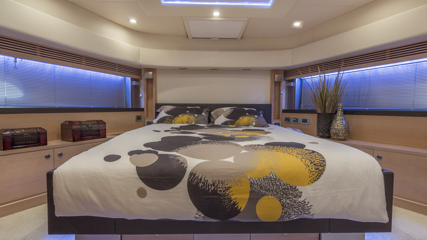 84 Joyce Flybridge - Miami yacht rental