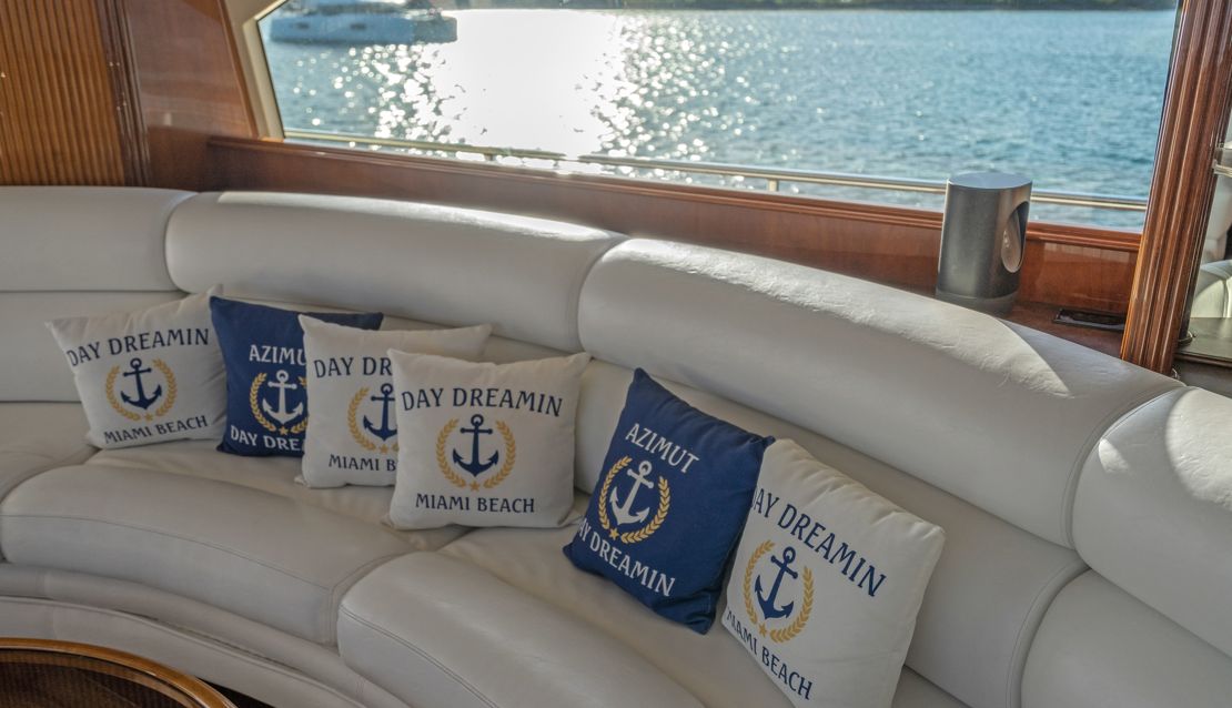 85 Azimut w/ Jacuzzi Slide & Pool - Miami yacht rental