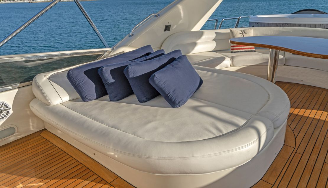 85 Azimut w/ Jacuzzi Slide & Pool - Miami yacht rental