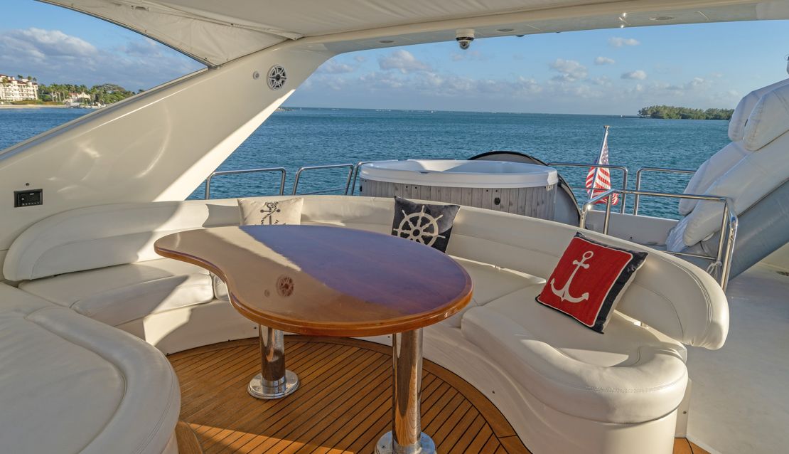 85 Azimut w/ Jacuzzi Slide & Pool - Miami yacht rental