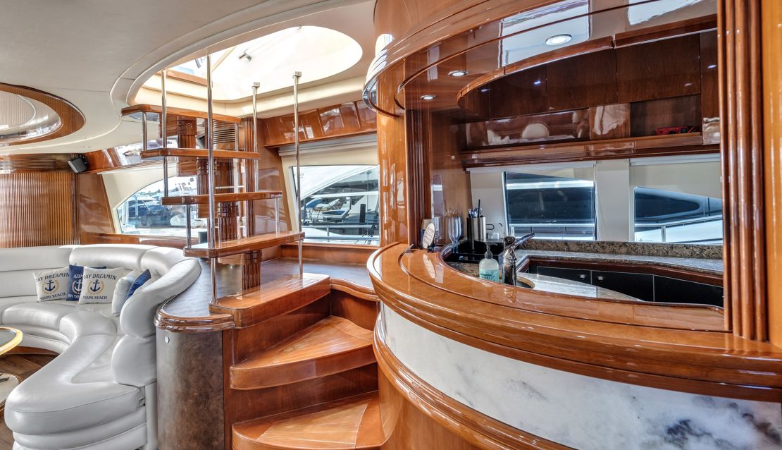85 Azimut w/ Jacuzzi Slide & Pool - Miami yacht rental