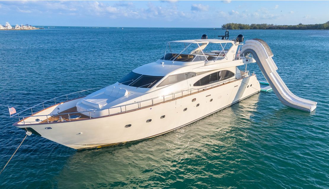 85 Azimut w/ Jacuzzi Slide & Pool - Miami yacht rental