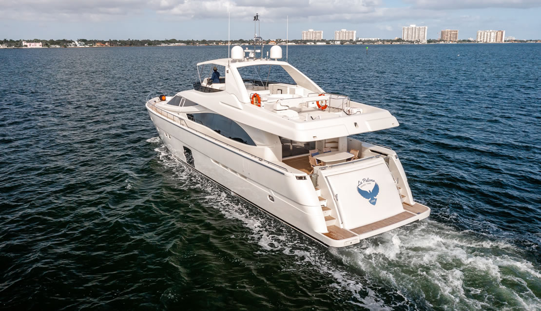 85 Ferretti w/ Jacuzzi - Miami yacht rental