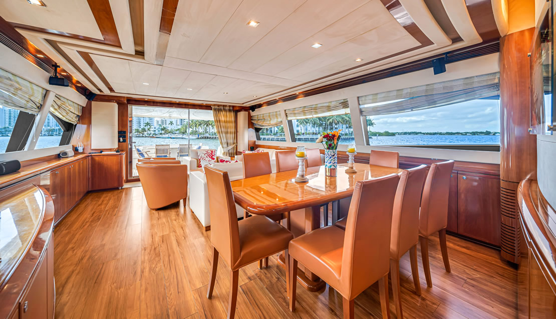85 Ferretti w/ Jacuzzi - Miami yacht rental
