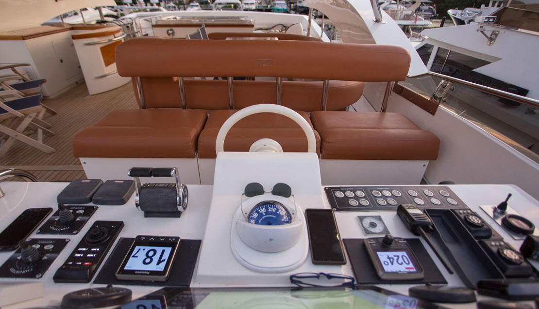 86 Aicon - Miami yacht rental