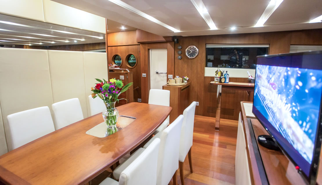 86 Aicon - Miami yacht rental