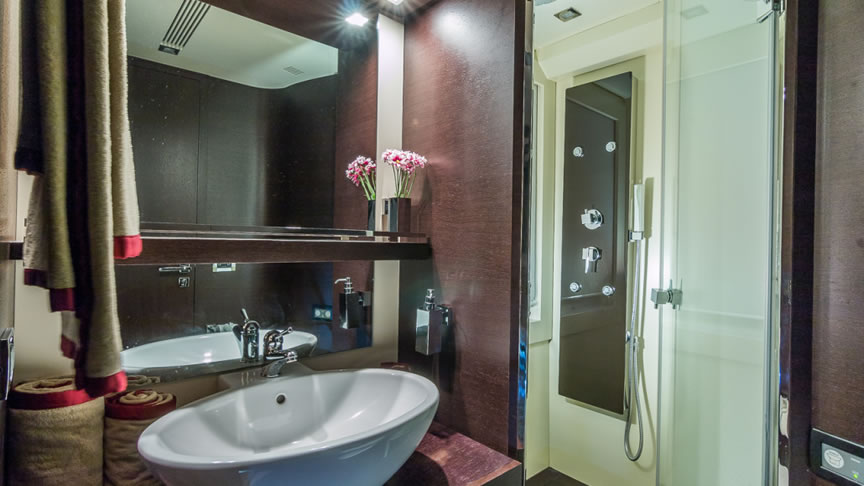 86 Azimut Scarlet - Miami yacht rental