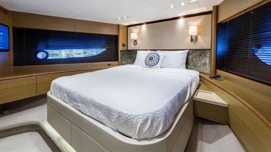 88 Princess - Miami yacht rental