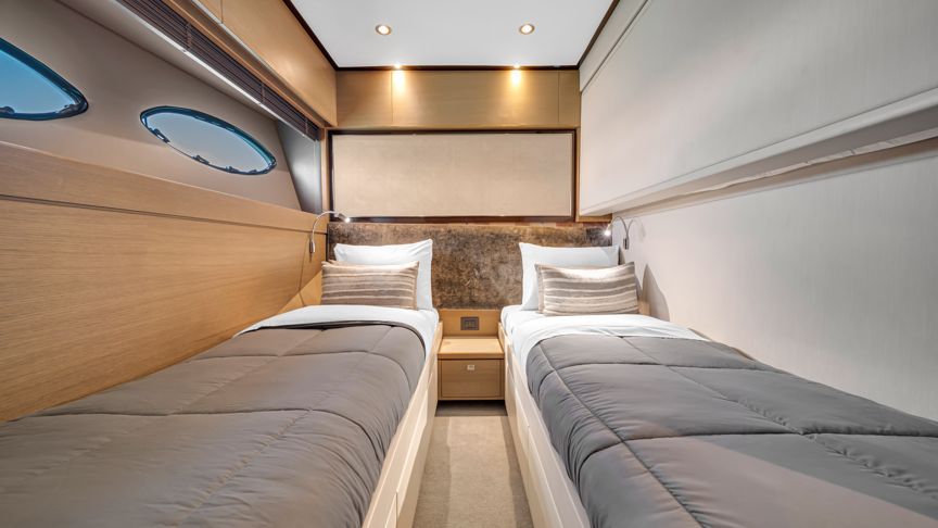 88 Princess - Miami yacht rental