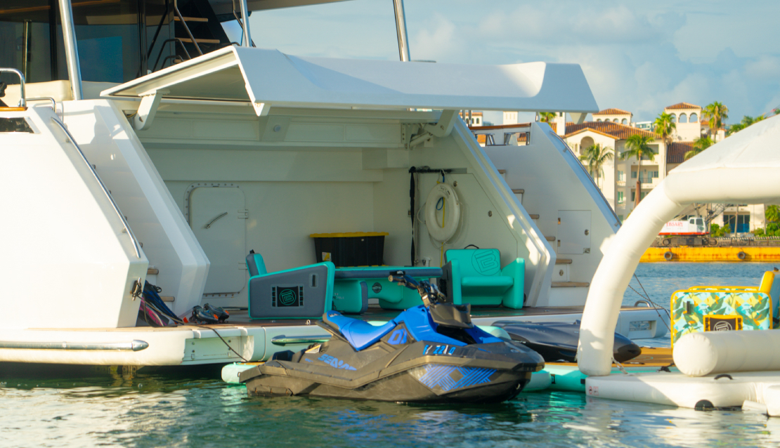 88 Sirena Flybridge - Miami yacht rental