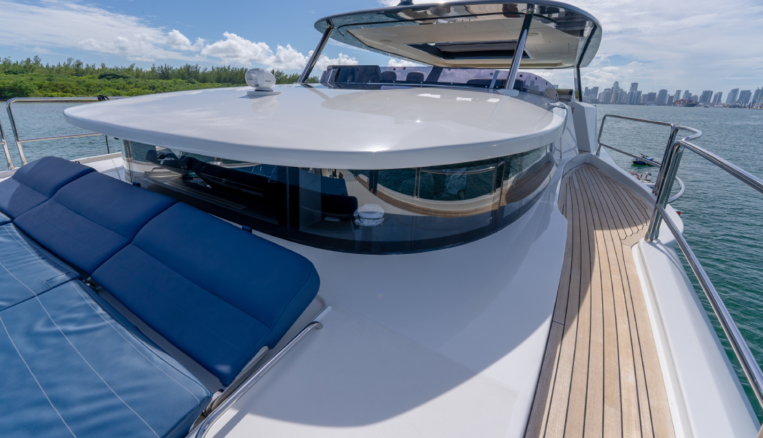 88 Sirena Flybridge - Miami yacht rental