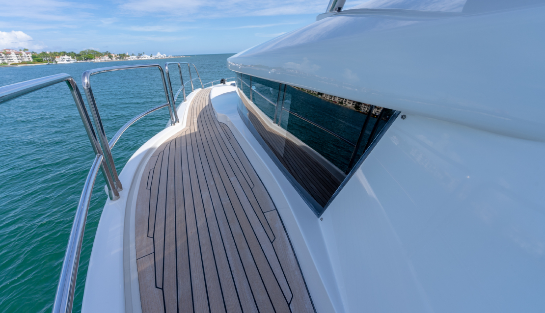 88 Sirena Flybridge - Miami yacht rental